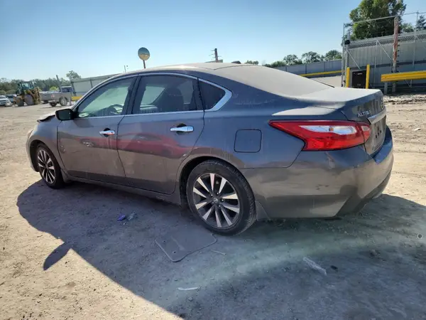 1N4AL3AP3HC256948 2017 NISSAN ALTIMA - Image 2