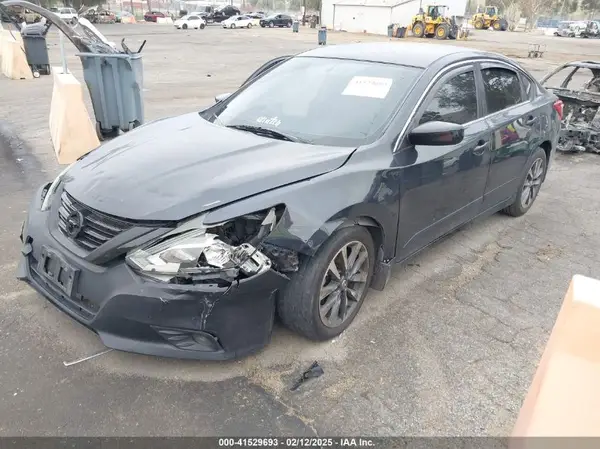 1N4AL3AP3HC257484 2017 NISSAN ALTIMA - Image 2