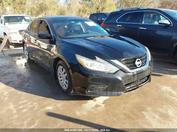 1N4AL3AP3HC257601 2017 NISSAN ALTIMA - Image 1