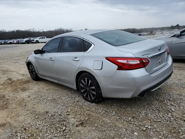 1N4AL3AP3HC258215 2017 NISSAN ALTIMA - Image 2