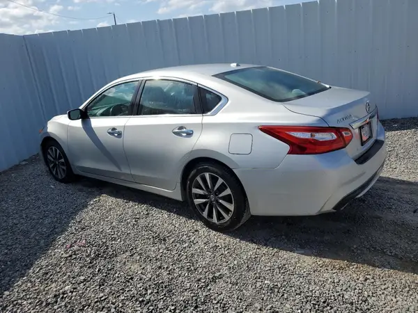 1N4AL3AP3HC259235 2017 NISSAN ALTIMA - Image 2