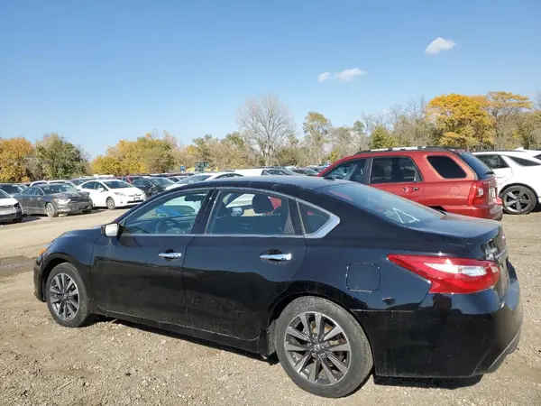 1N4AL3AP3HC263379 2017 NISSAN ALTIMA - Image 2