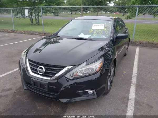 1N4AL3AP3HC266010 2017 NISSAN ALTIMA - Image 2