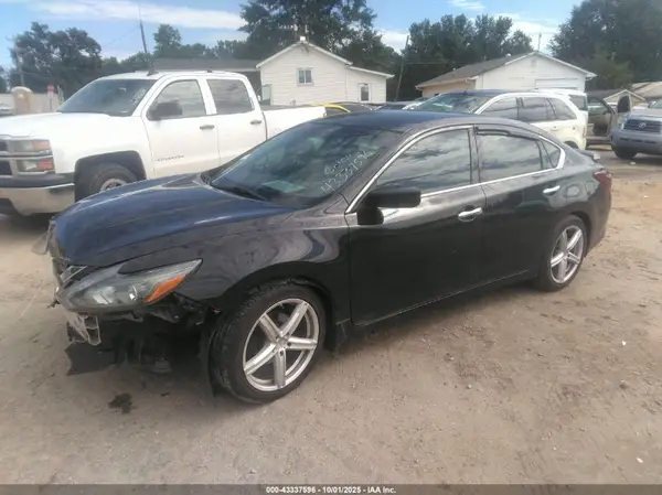 1N4AL3AP3HC266301 2017 NISSAN ALTIMA - Image 2