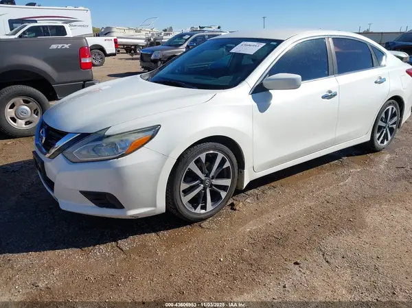 1N4AL3AP3HC266699 2017 NISSAN ALTIMA - Image 2