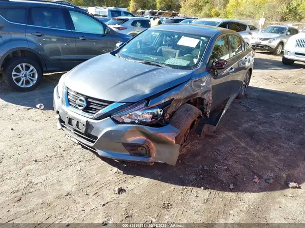 1N4AL3AP3HC268114 2017 NISSAN ALTIMA - Image 2