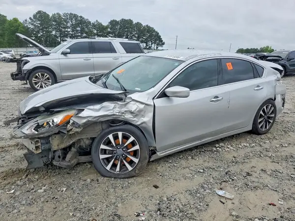 1N4AL3AP3HC275127 2017 NISSAN ALTIMA - Image 1