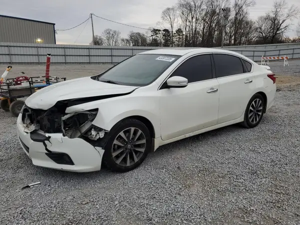 1N4AL3AP3HC277590 2017 NISSAN ALTIMA - Image 1
