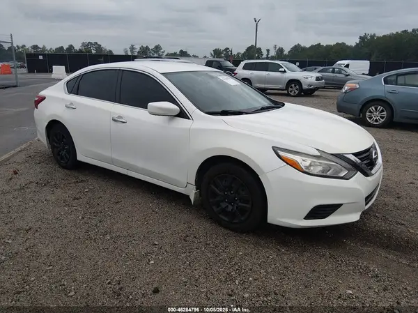 1N4AL3AP3HC277685 2017 NISSAN ALTIMA - Image 1