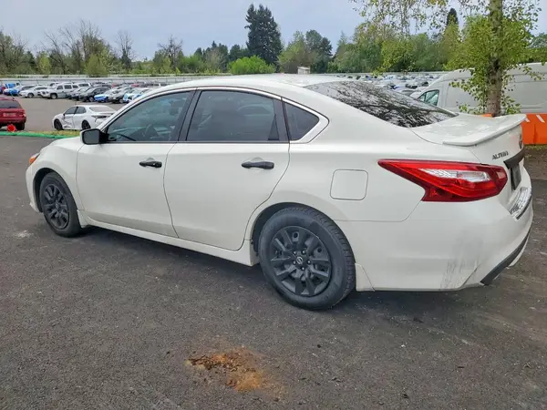 1N4AL3AP3HC279081 2017 NISSAN ALTIMA - Image 2