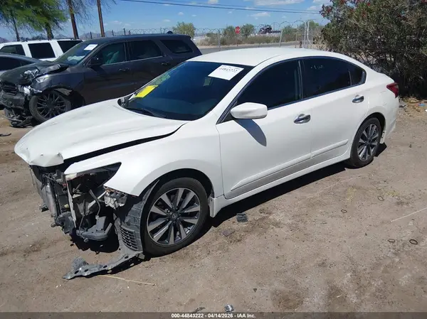 1N4AL3AP3HC279372 2017 NISSAN ALTIMA - Image 2
