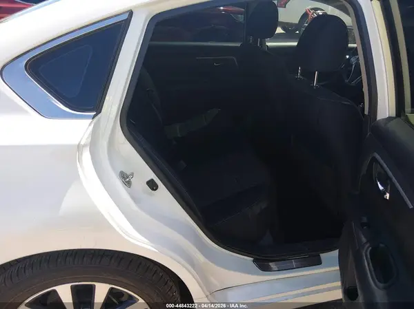 1N4AL3AP3HC279372 2017 NISSAN ALTIMA - Image 8
