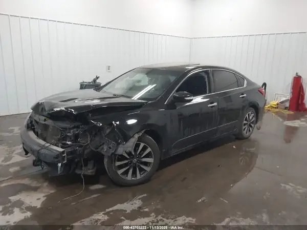1N4AL3AP3HC280201 2017 NISSAN ALTIMA - Image 2