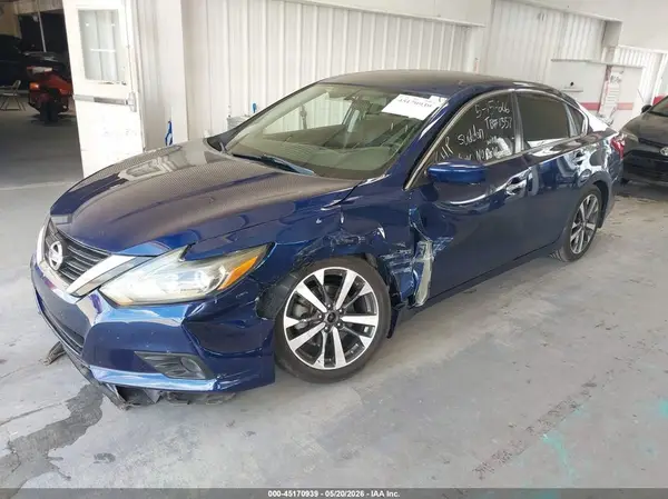 1N4AL3AP3HC280702 2017 NISSAN ALTIMA - Image 2