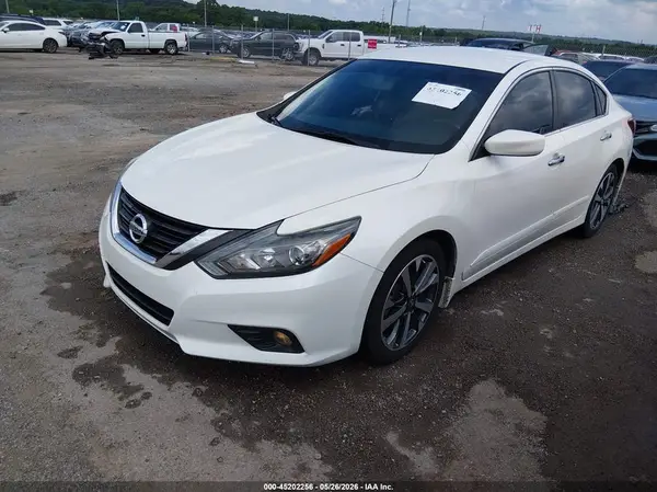 1N4AL3AP3HC284877 2017 NISSAN ALTIMA - Image 2