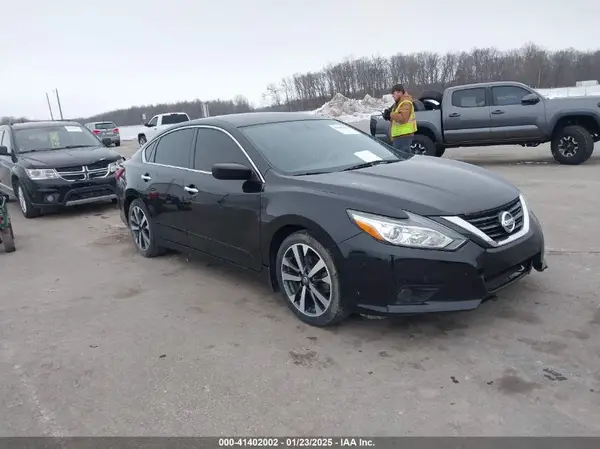 1N4AL3AP3HC286435 2017 NISSAN ALTIMA - Image 1