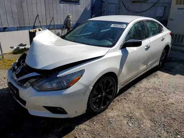 1N4AL3AP3HC288704 2017 NISSAN ALTIMA - Image 1