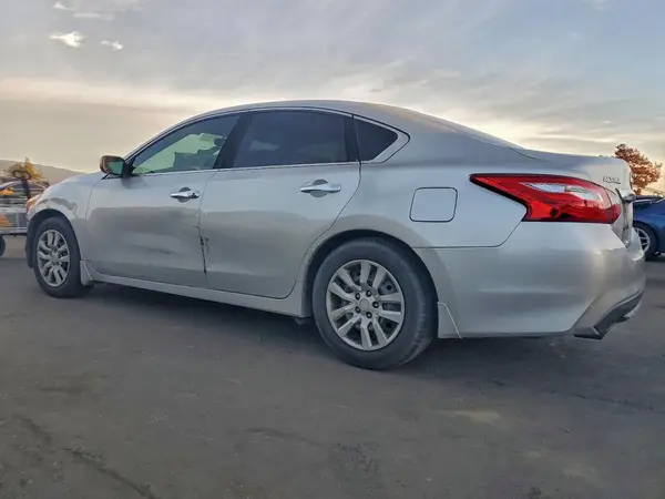 1N4AL3AP3HC289657 2017 NISSAN ALTIMA - Image 2