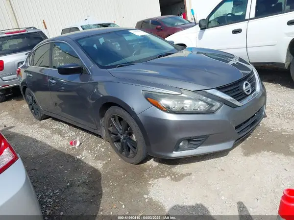 1N4AL3AP3HC471715 2017 NISSAN ALTIMA - Image 1