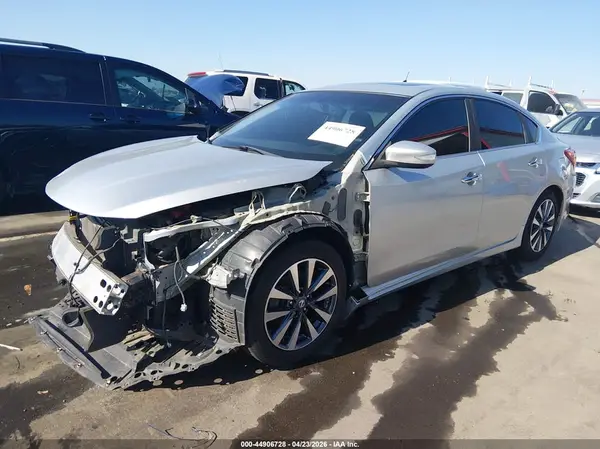 1N4AL3AP3HC472072 2017 NISSAN ALTIMA - Image 2