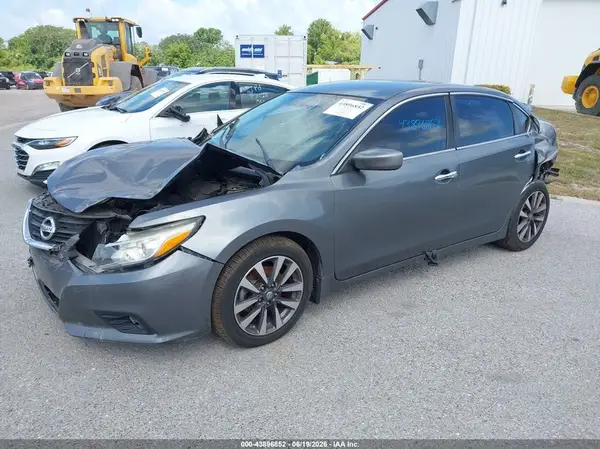 1N4AL3AP3HC473819 2017 NISSAN ALTIMA - Image 2