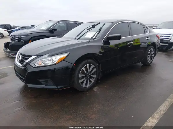 1N4AL3AP3HC477627 2017 NISSAN ALTIMA - Image 2