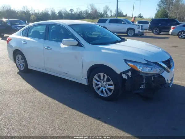 1N4AL3AP3HC479880 2017 NISSAN ALTIMA - Image 1
