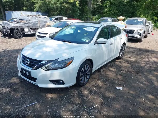 1N4AL3AP3HC479992 2017 NISSAN ALTIMA - Image 2