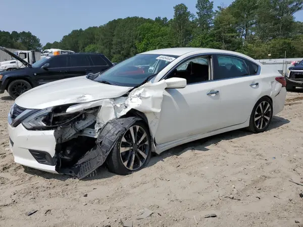 1N4AL3AP3HC484481 2017 NISSAN ALTIMA - Image 1
