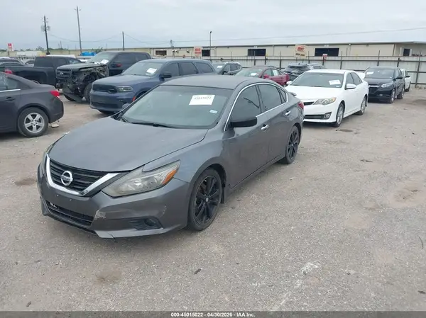 1N4AL3AP3HC487235 2017 NISSAN ALTIMA - Image 2