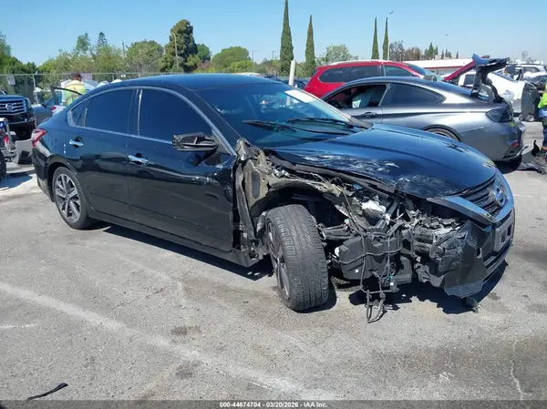 1N4AL3AP3HN304288 2017 NISSAN ALTIMA - Image 1