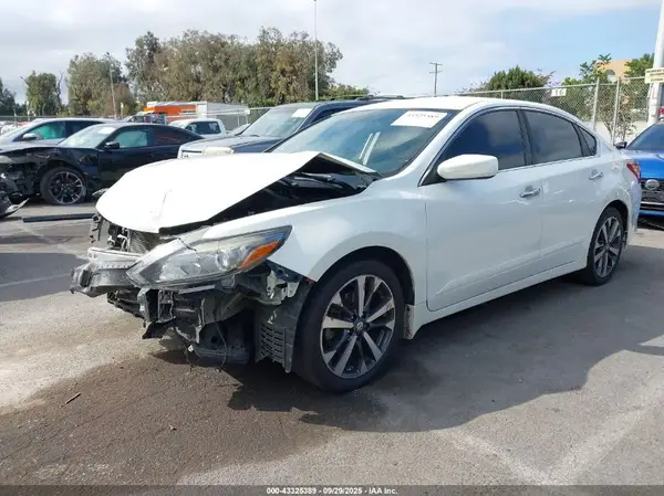 1N4AL3AP3HN304971 2017 NISSAN ALTIMA - Image 2