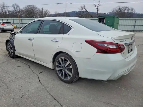 1N4AL3AP3HN319017 2017 NISSAN ALTIMA - Image 2