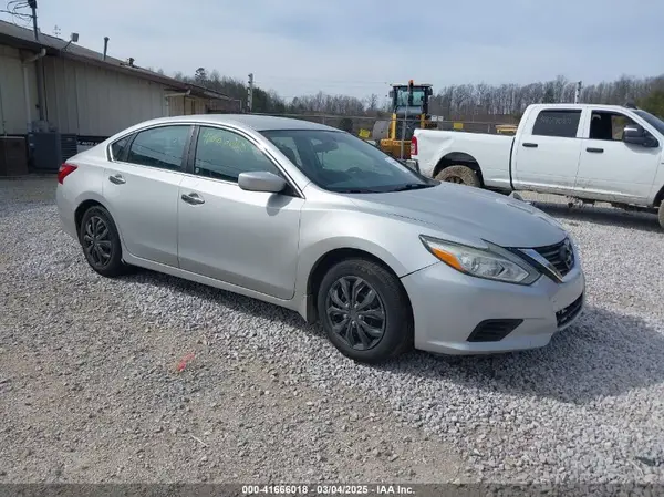 1N4AL3AP3HN320457 2017 NISSAN ALTIMA - Image 1