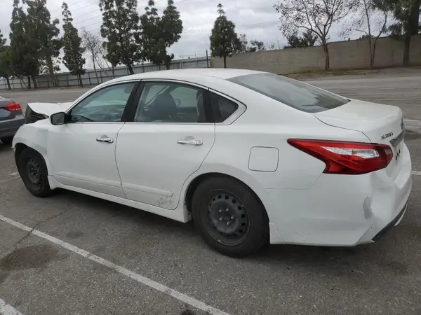 1N4AL3AP3HN324444 2017 NISSAN ALTIMA - Image 2