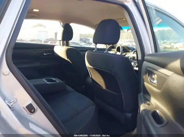 1N4AL3AP3HN342667 2017 NISSAN ALTIMA - Image 8