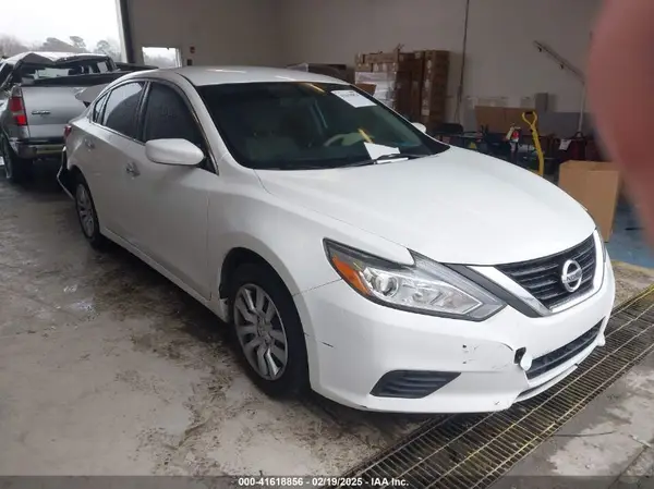 1N4AL3AP3HN353054 2017 NISSAN ALTIMA - Image 1