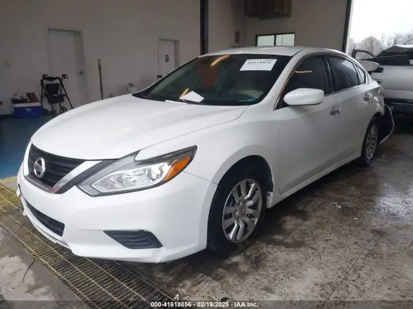 1N4AL3AP3HN353054 2017 NISSAN ALTIMA - Image 2