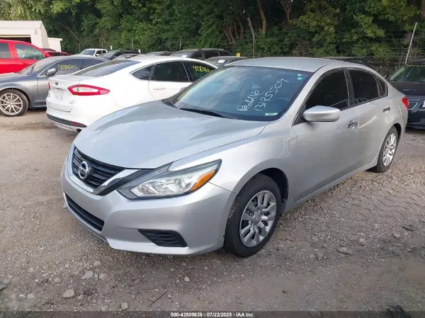 1N4AL3AP3HN365768 2017 NISSAN ALTIMA - Image 2