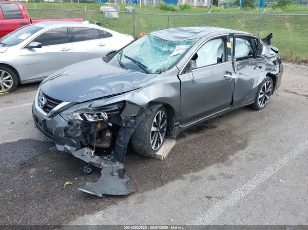 1N4AL3AP3JC105730 2018 NISSAN ALTIMA - Image 2
