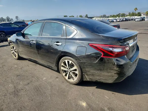 1N4AL3AP3JC107591 2018 NISSAN ALTIMA - Image 2