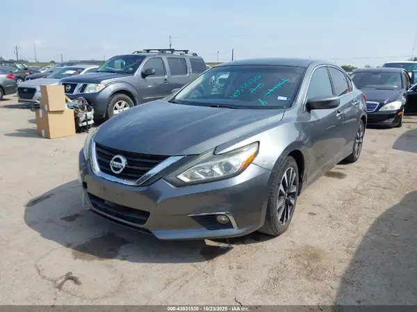 1N4AL3AP3JC111169 2018 NISSAN ALTIMA - Image 2