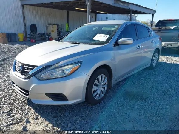 1N4AL3AP3JC111611 2018 NISSAN ALTIMA - Image 2