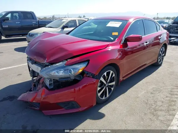 1N4AL3AP3JC115982 2018 NISSAN ALTIMA - Image 2