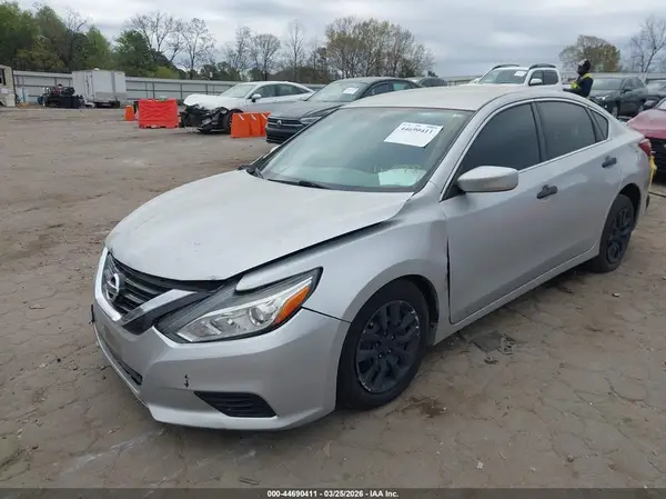 1N4AL3AP3JC116548 2018 NISSAN ALTIMA - Image 2