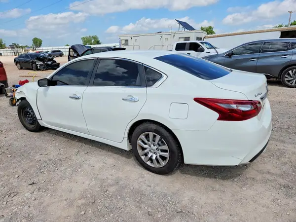 1N4AL3AP3JC116906 2018 NISSAN ALTIMA - Image 2