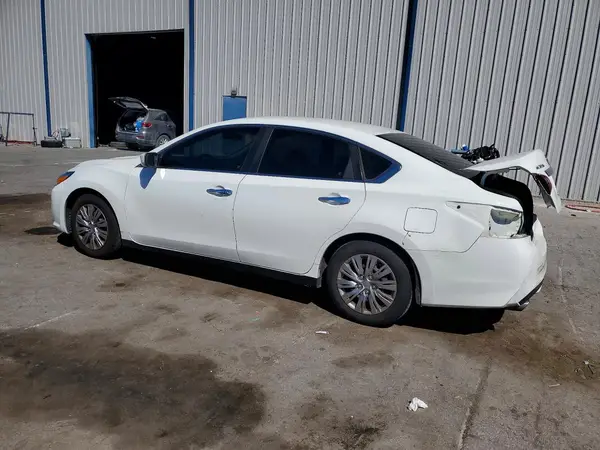 1N4AL3AP3JC119031 2018 NISSAN ALTIMA - Image 2