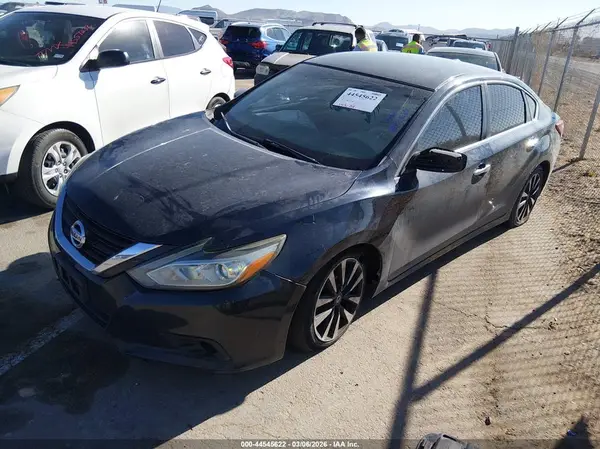 1N4AL3AP3JC119871 2018 NISSAN ALTIMA - Image 2