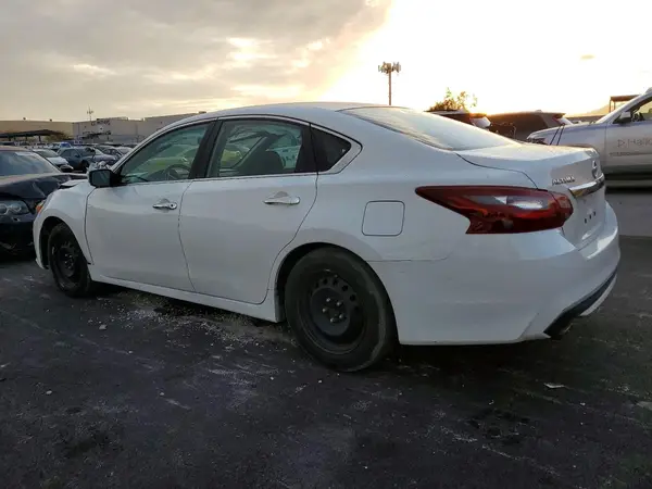 1N4AL3AP3JC120891 2018 NISSAN ALTIMA - Image 2
