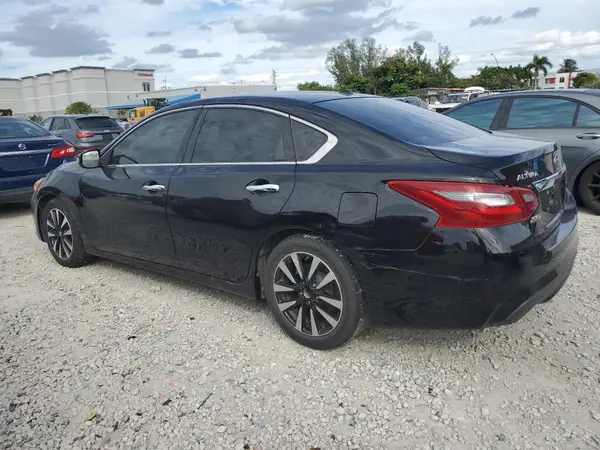 1N4AL3AP3JC121667 2018 NISSAN ALTIMA - Image 2